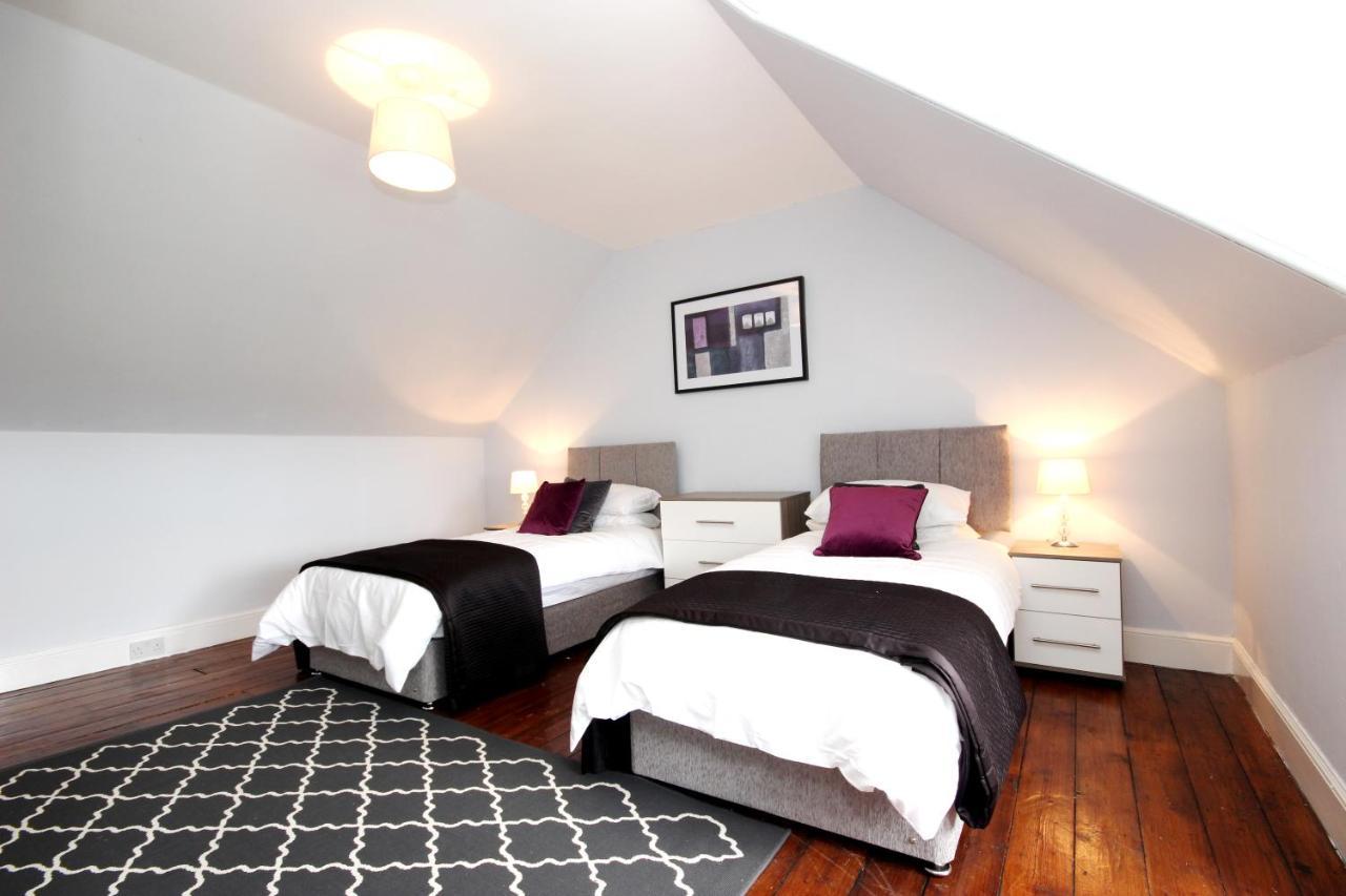 Braemount House Apartment Barrhead Bagian luar foto