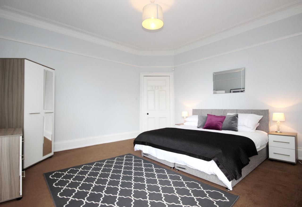 Braemount House Apartment Barrhead Bagian luar foto